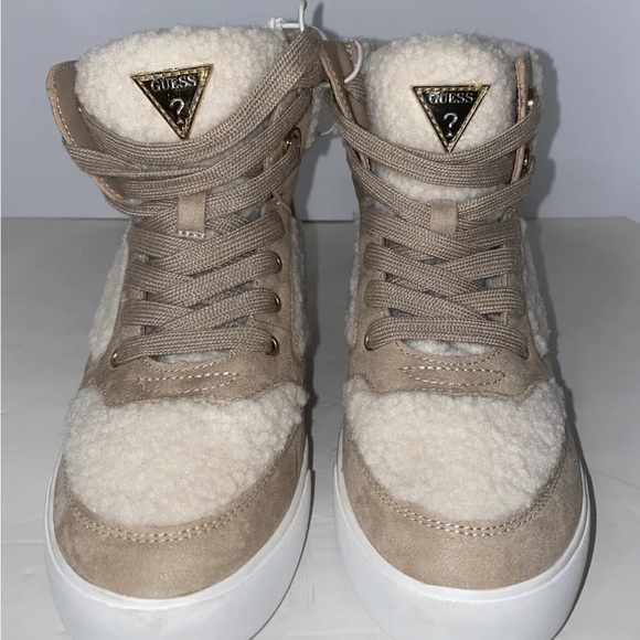 Guess Women’s Suede Hightop Faux Fur Sneakers Sz 7.5 WGSAMEE-R EUC - Picture 3 of 11